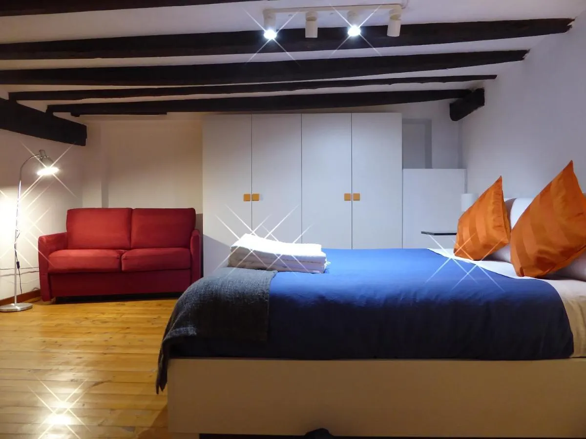 Giudei House Suite Bologna 0*,  Italia